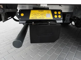 Iveco Daily skrzynia plandeka 8 palet 180KM 505903 - siedzenia