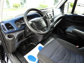 Iveco Daily skrzynia plandeka 8 palet 180KM 250675 - srodek