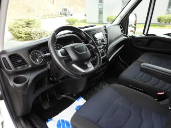 Iveco Daily skrzynia plandeka 10 palet 180KM 346660 - srodek