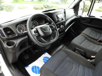Iveco Daily skrzynia plandeka 10 palet 180KM 376946 - srodek