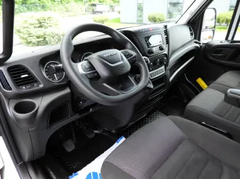 Iveco Daily skrzynia plandeka 10 palet 180KM 473187 - srodek