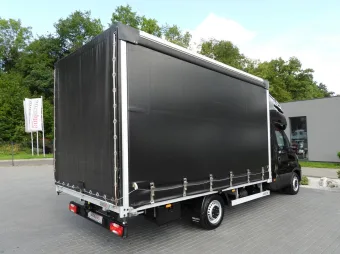 Iveco Daily skrzynia plandeka 8 palet 180KM 250675 - tyl zabudowy
