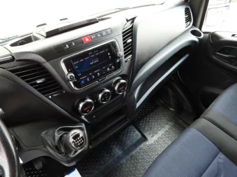 Iveco Daily skrzynia plandeka 10 palet 180KM 419085 - wnetrze