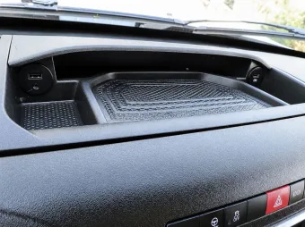 Iveco Daily skrzynia plandeka 8 palet 180KM 458369 - wyposazenie