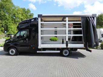 Iveco Daily skrzynia plandeka 8 palet 180KM 250675 - zaladunek