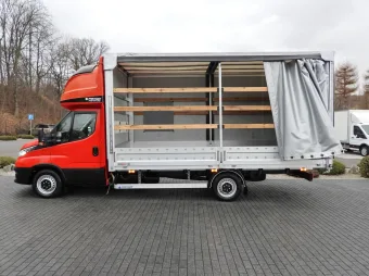 Iveco Daily skrzynia plandeka 10 palet 180KM 380321 - zaladunek