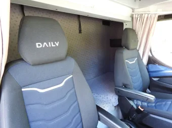 Iveco Daily skrzynia plandeka 8 palet 180KM 446600 - zewnatrz