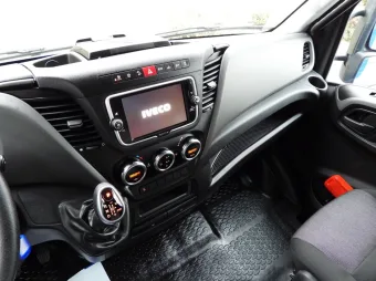 Iveco Daily skrzynia plandeka 10 palet 210KM 489702 - podsufitka
