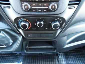 Iveco Daily skrzynia plandeka 10 palet 160KM 473478 - lewarek