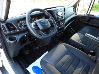 Iveco Daily skrzynia plandeka 10 palet 160KM 473478 - srodek
