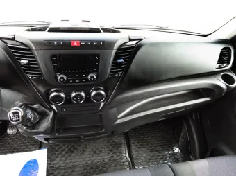 Iveco Daily skrzynia plandeka 10 palet 180KM 420373 - detal