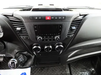 Iveco Daily skrzynia plandeka 10 palet 180KM 420373 - konsola