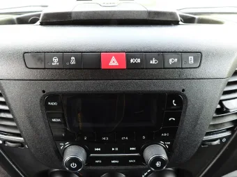 Iveco Daily skrzynia plandeka 10 palet 180KM 420373 - lewarek