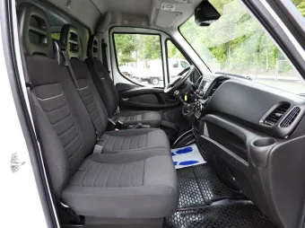 Iveco Daily skrzynia plandeka 10 palet 180KM 420373 - podsufitka