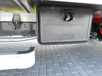 Iveco Daily skrzynia plandeka 11 palet 180KM 517558 - radio