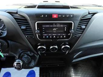 Iveco Daily skrzynia plandeka 11 palet 180KM 517558 - schowki