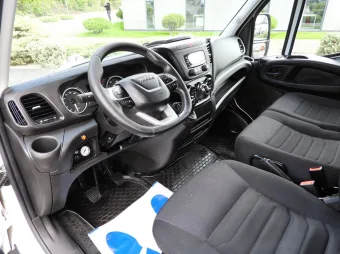 Iveco Daily skrzynia plandeka 10 palet 180KM 420373 - srodek