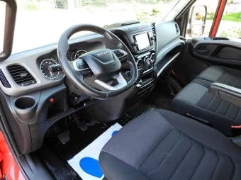 Iveco Daily skrzynia plandeka 11 palet 180KM 517558 - srodek