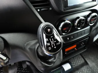 Iveco Daily kontener chłodnia 9 palet 170KM 105236 - fotel pasazera