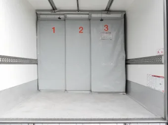 Iveco Daily kontener chłodnia 9 palet 170KM 105236 - kokpit