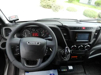 Iveco Daily kontener chłodnia 9 palet 170KM 105236 - konsola