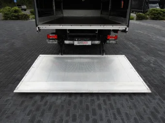 Iveco Daily skrzynia plandeka 12 palet 180KM 292181 - bok zabudowy