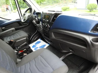 Iveco Daily skrzynia plandeka 12 palet 180KM 292181 - fotel pasazera