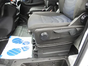 Iveco Daily skrzynia plandeka 12 palet 180KM 292181 - fotele