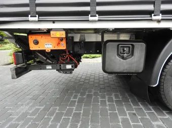 Iveco Daily skrzynia plandeka 12 palet 180KM 292181 - radio