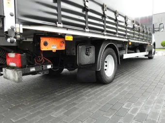 Iveco Daily skrzynia plandeka 12 palet 180KM 292181 - siedzenia