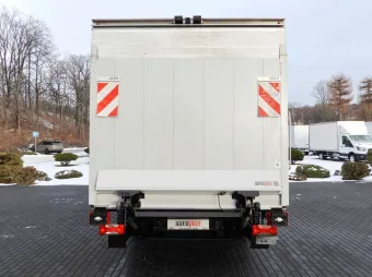 Iveco Daily kontener chłodnia 9 palet 180KM 325132 - bok tyl