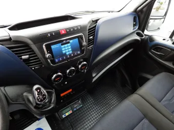 Iveco Daily kontener chłodnia 9 palet 180KM 325132 - podsufitka