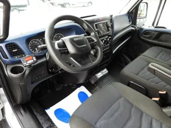 Iveco Daily kontener chłodnia 9 palet 180KM 325132 - srodek