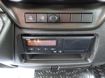 Iveco Daily skrzynia plandeka 14 palet 180KM 470390 - pasazer