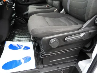 Iveco Daily skrzynia plandeka 14 palet 180KM 470390 - wnetrze
