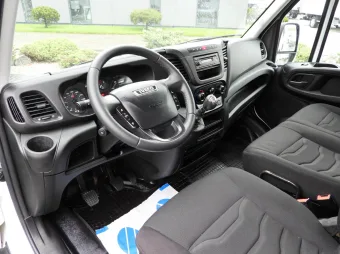 Iveco Daily doka wywrotka 130KM 041108 - środek