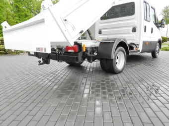 Iveco Daily doka wywrotka 130KM 041108 - wnętrze kabiny