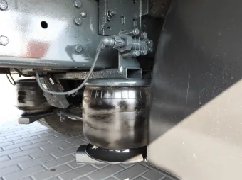 Iveco Daily kontener chłodnia 9 palet 170KM 168403 - kabina