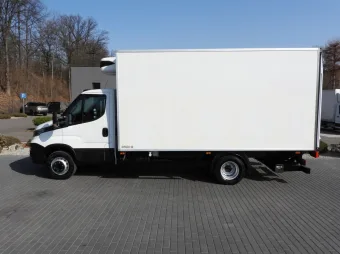 Iveco Daily kontener chłodnia 9 palet 170KM 168403 - zaladunek