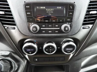 Iveco Daily kontener winda 8 palet 160KM 739642 - wnetrze