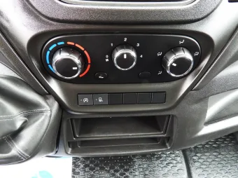 Iveco Daily wywrotka 140KM 668043 - konsola