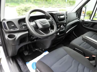 Iveco Daily wywrotka 140KM 668043 - srodek