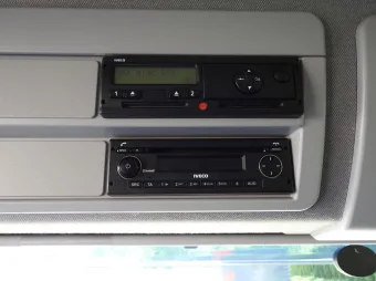 Iveco Eurocargo skrzynia plandeka 20 palet 220KM 3955 - fotel kierowcy