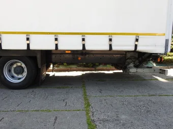 Iveco Eurocargo skrzynia plandeka 20 palet 220KM 3955 - siedzenia