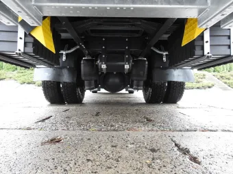 Iveco Eurocargo skrzynia plandeka 18 palet 250KM 1231 - detal