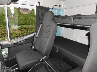 Iveco Eurocargo skrzynia plandeka 18 palet 250KM 1231 - foto 66