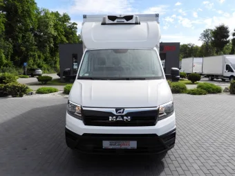 MAN Tge kontener chłodnia 8 palet 140KM 013807 - przod