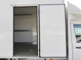 MAN Tge kontener chłodnia 8 palet 140KM 013807 - siedzenia