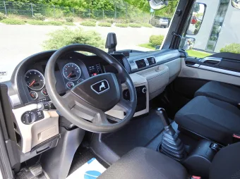 MAN Tgl kontener chłodnia 11 palet 180KM 358100 - srodek