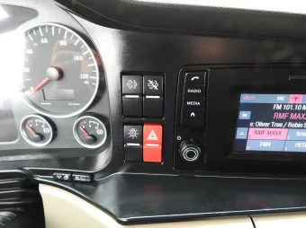 MAN Tgl kontener 16 palet 180KM 364771 - wnetrze